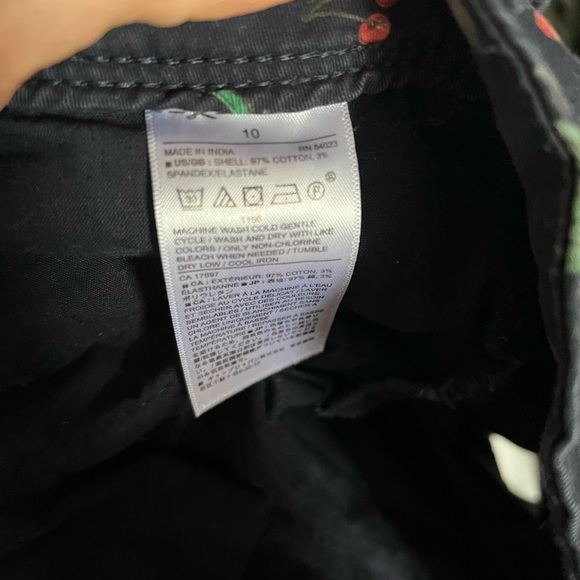 Banana Republic Shorts - Picture 3 of 3